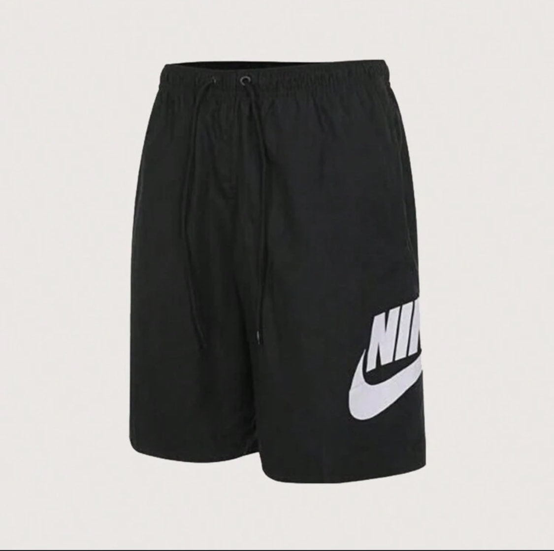 Nike sportswear short - L