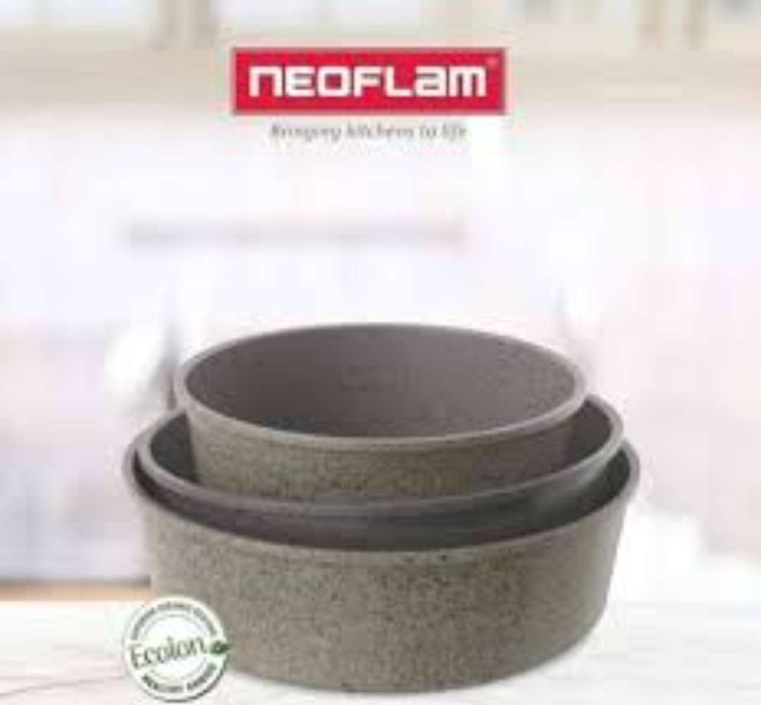 Neoflam cast aluminum cookware with colon coating size 28